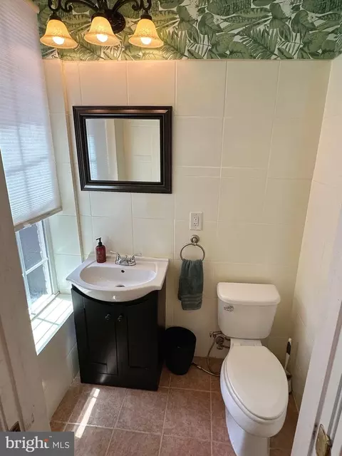 409 E 28th St E, Baltimore, MD 21218 photo 16