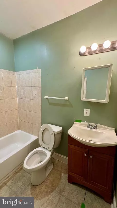 600 E 37th St E, Baltimore, MD 21218 photo 7