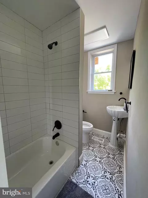 Bath - 2728 E Chase St, Baltimore, MD 21213 photo 1 of 4