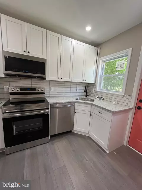 Kitchen - 2728 E Chase St, Baltimore, MD 21213 photo 2 of 3