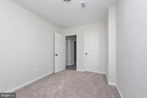 Entry Way - 2809 Baker St, Baltimore, MD 21216 photo 5 of 10