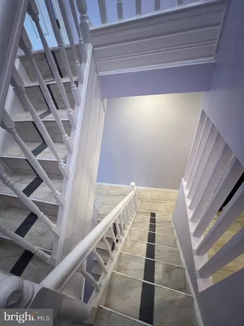 Entry Way - 815 N Payson St, Baltimore, MD 21217 photo 4 of 4