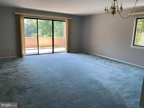 Living - 2903 Fallstaff Rd #302, Baltimore, MD 21209 photo 2 of 2