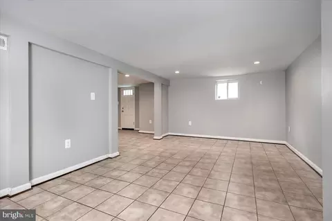 Living - 4618 Kavon Ave, Baltimore, MD 21206 photo 8 of 8