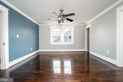 Living - 4618 Kavon Ave, Baltimore, MD 21206 photo 7 of 8