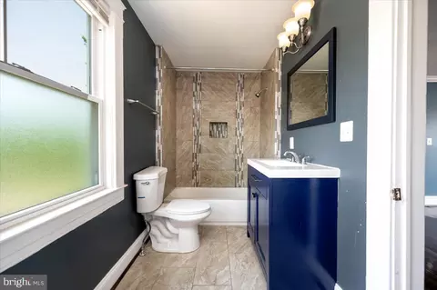 Bath - 4618 Kavon Ave, Baltimore, MD 21206 photo 1 of 2