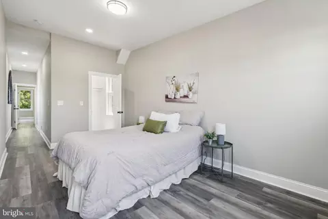 Bedroom - 2802 Auchentoroly Ter, Baltimore, MD 21217 photo 5 of 5