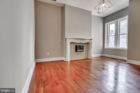Living - 11 W Biddle St #11B, Baltimore, MD 21201 photo 2 of 6