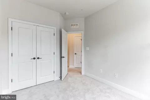 Entry Way - 4205 Laplata Ave, Baltimore, MD 21211 photo 7 of 10
