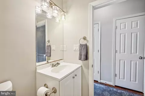 Entry Way - 616 E 36th St, Baltimore, MD 21218 photo 6 of 9