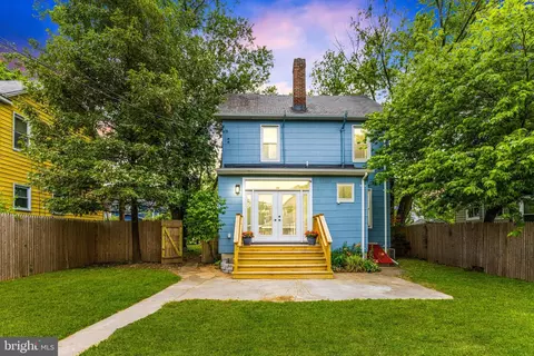 Exterior - 2702 Hamilton Ave, Baltimore, MD 21214 photo 3 of 8