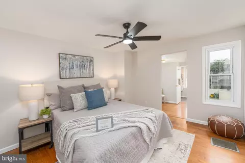 Bedroom - 31 E Heath St, Baltimore, MD 21230 photo 1 of 4