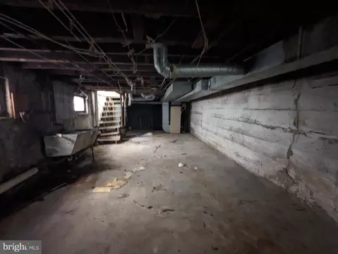 Entry Way - 719 E 41st St, Baltimore, MD 21218 photo 5 of 5