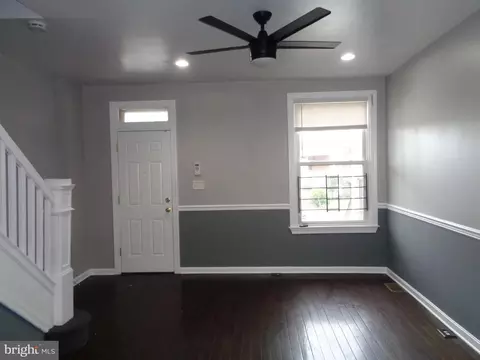 Living - 734 Denison St, Baltimore, MD 21229 photo 1 of 3
