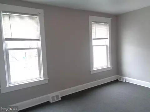 Living - 734 Denison St, Baltimore, MD 21229 photo 3 of 3