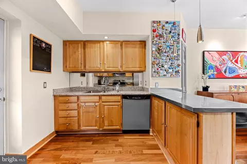 1701 Jackson St, Baltimore, MD 21230 photo 9