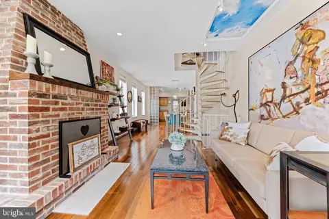 1701 Jackson St, Baltimore, MD 21230 photo 2