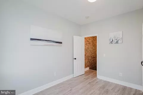 Entry Way - 124 N Glover St, Baltimore, MD 21224 photo 8 of 11
