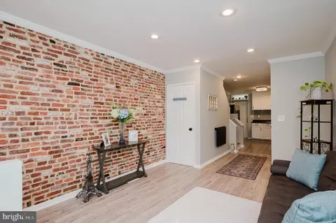 Entry Way - 124 N Glover St, Baltimore, MD 21224 photo 1 of 11