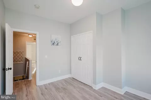 Entry Way - 124 N Glover St, Baltimore, MD 21224 photo 9 of 11