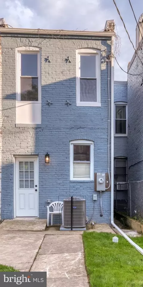 Exterior - 2920 Walbrook Ave, Baltimore, MD 21216 photo 4 of 4