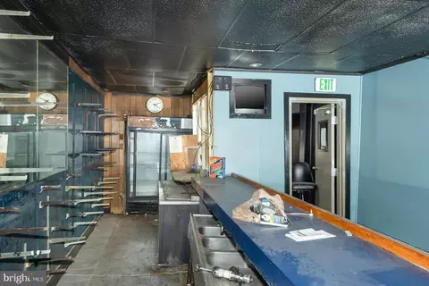 2139 Jefferson St, Baltimore, MD 21205 photo 7