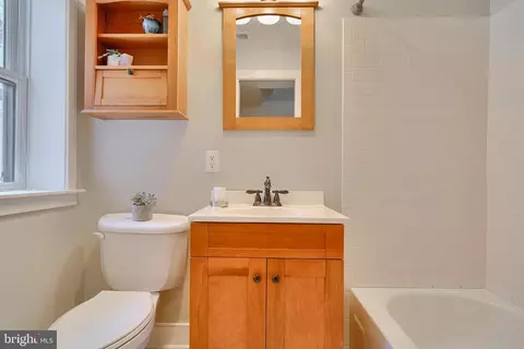 20 E Henrietta St, Baltimore, MD 21230 photo 43