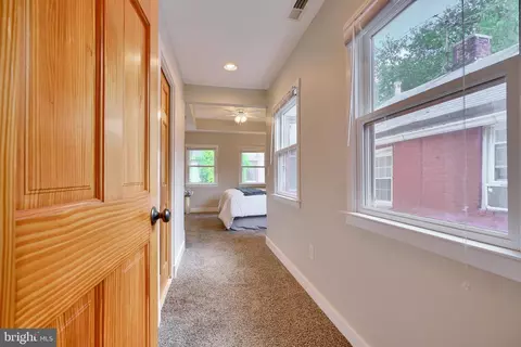 20 E Henrietta St, Baltimore, MD 21230 photo 46
