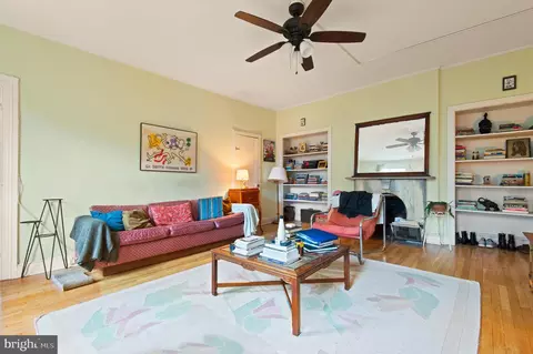 Living - 246 W Lanvale St, Baltimore, MD 21217 photo 1 of 2
