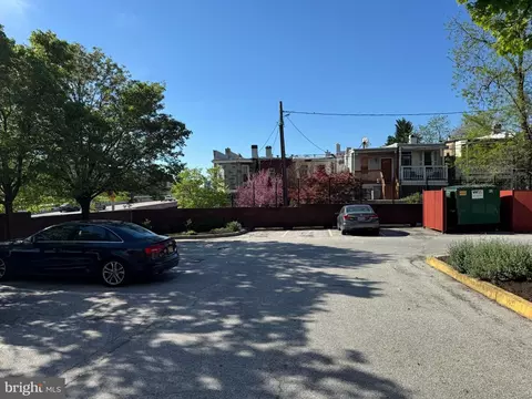 Exterior - 1011 Hunter St #B-4, Baltimore, MD 21202 photo 3 of 4