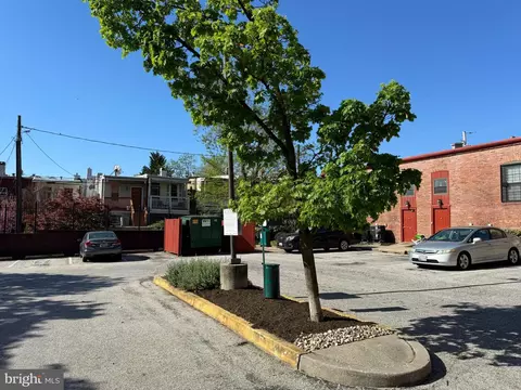 Exterior - 1011 Hunter St #B-4, Baltimore, MD 21202 photo 2 of 4