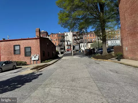 Exterior - 1011 Hunter St #B-4, Baltimore, MD 21202 photo 1 of 4