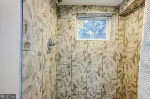 610 E 37th St, Baltimore, MD 21218 photo 21