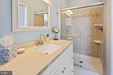 Bath - 423 E Gittings St, Baltimore, MD 21230 photo 1 of 5