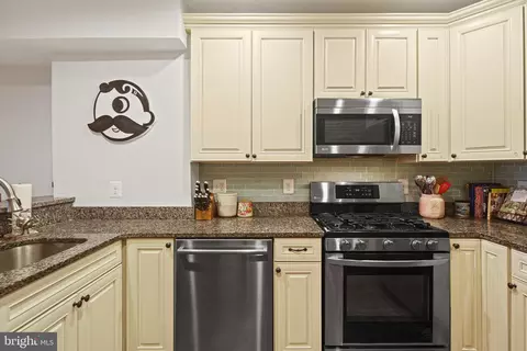 Kitchen - 423 E Gittings St, Baltimore, MD 21230 photo 2 of 4
