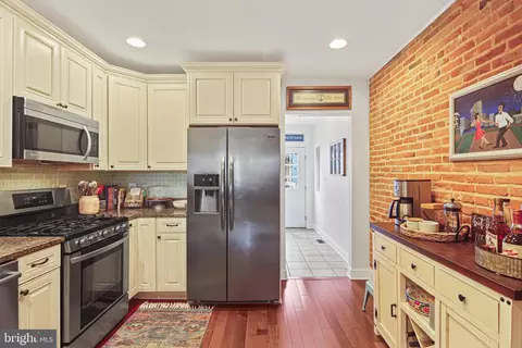 Kitchen - 423 E Gittings St, Baltimore, MD 21230 photo 3 of 4