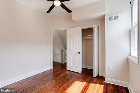 Bedroom - 2844 Ellicott Dr, Baltimore, MD 21216 photo 7 of 12