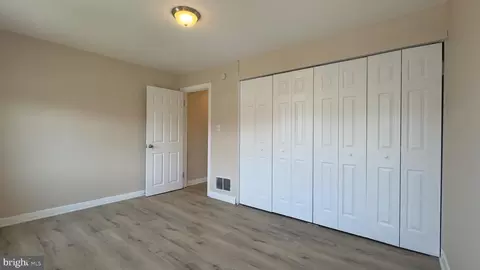 403 Seagull Ave, Brooklyn, MD 21225 photo 9