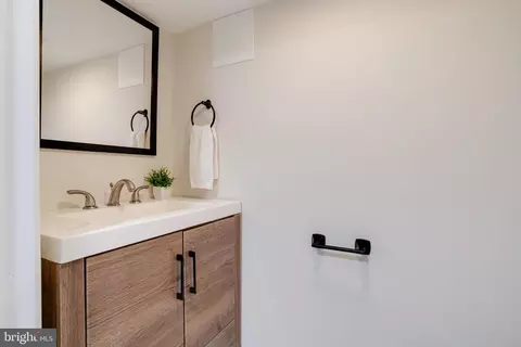 Bath - 1508 Light St, Baltimore, MD 21230 photo 3 of 3