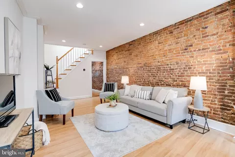Living - 1508 Light St, Baltimore, MD 21230 photo 2 of 4