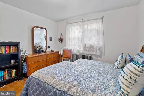 Bedroom - 706 Kevin Rd, Baltimore, MD 21229 photo 2 of 5