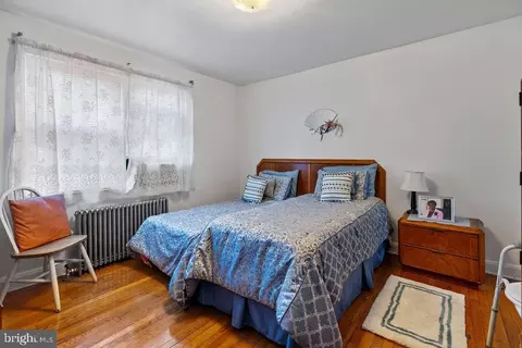 Bedroom - 706 Kevin Rd, Baltimore, MD 21229 photo 4 of 5