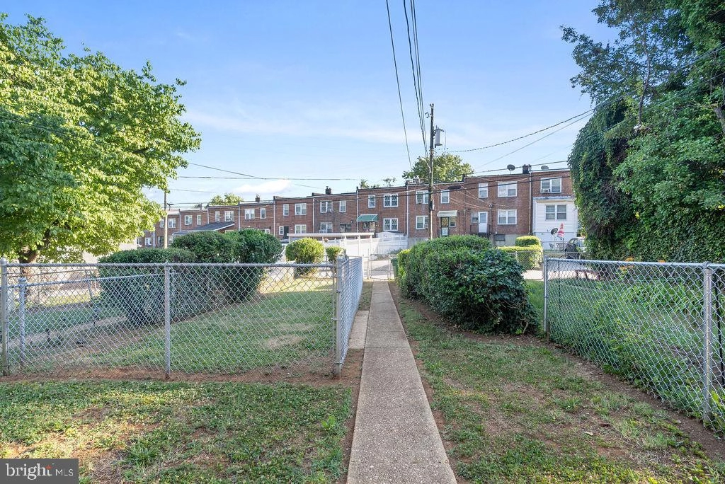 Exterior - 706 Kevin Rd, Baltimore, MD 21229 photo 2 of 2