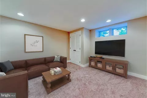 2208 E Fairmount Ave, Baltimore, MD 21231 photo 27