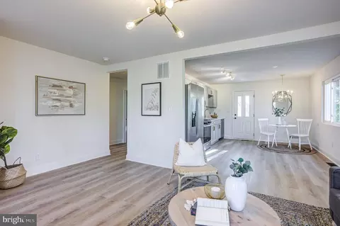 6218 Catalpha Rd, Baltimore, MD 21214 photo 6