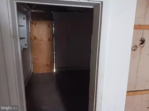 Entry Way - 2645 Dulany St, Baltimore, MD 21223 photo 2 of 12