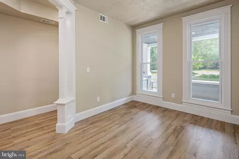 Living - 334 N Hilton St, Baltimore, MD 21229 photo 3 of 7