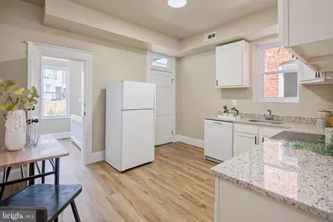 Kitchen - 334 N Hilton St, Baltimore, MD 21229 photo 1 of 2