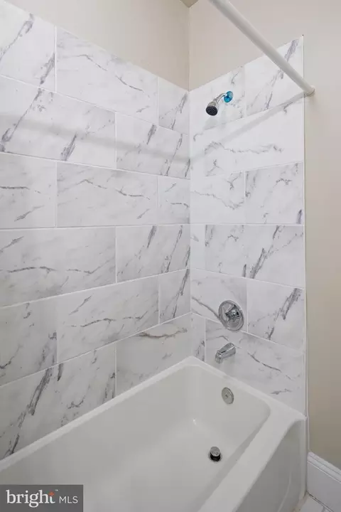 Bath - 334 N Hilton St, Baltimore, MD 21229 photo 3 of 3