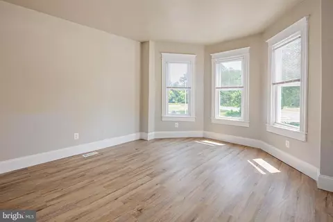 Living - 334 N Hilton St, Baltimore, MD 21229 photo 7 of 7